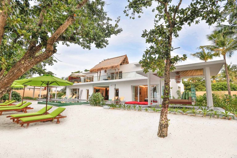 5d3b39d49c3afa233584d618__villas-b-royal1